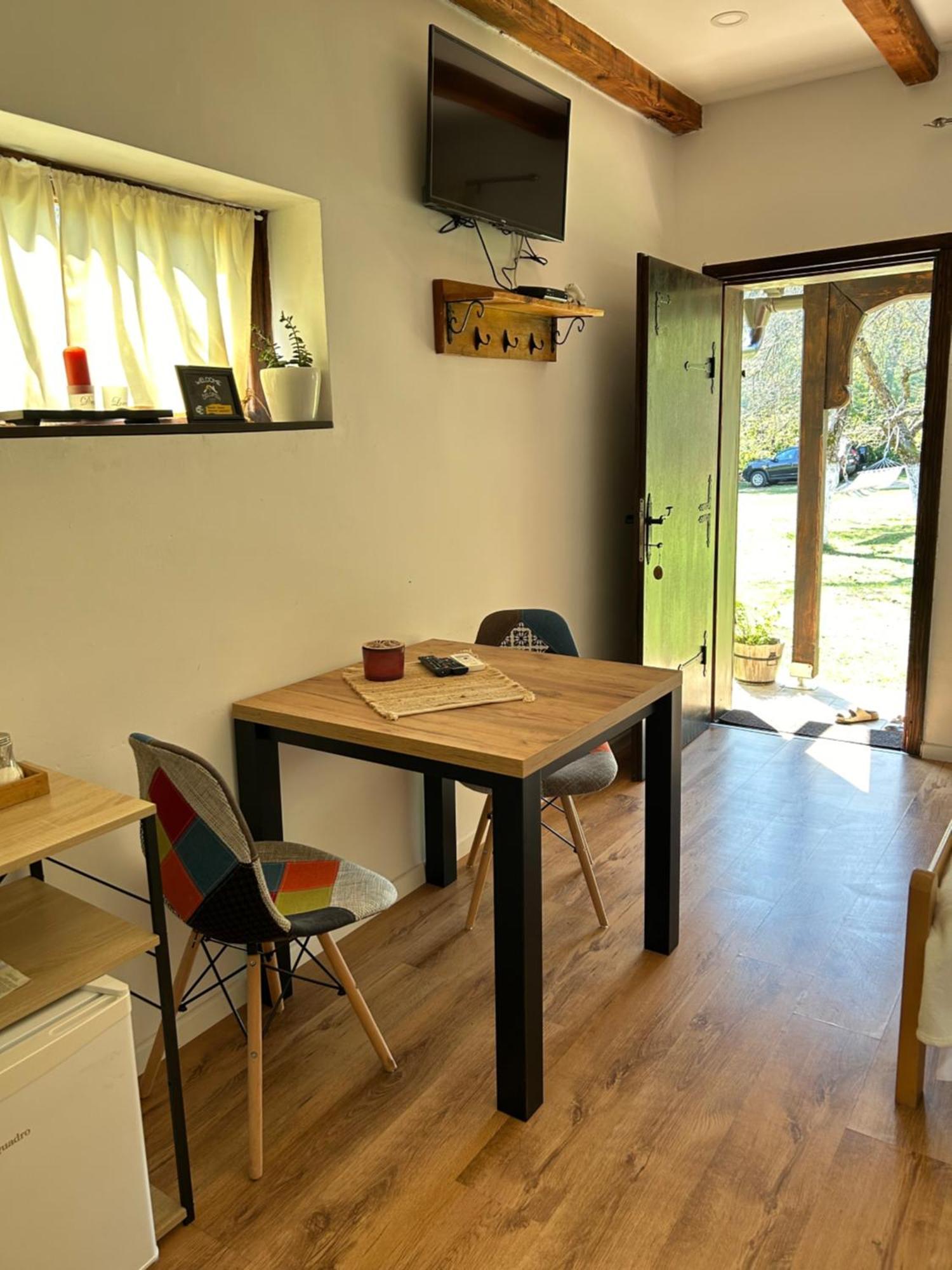 Apartments Celopek Licko Petrovo Selo ภายนอก รูปภาพ