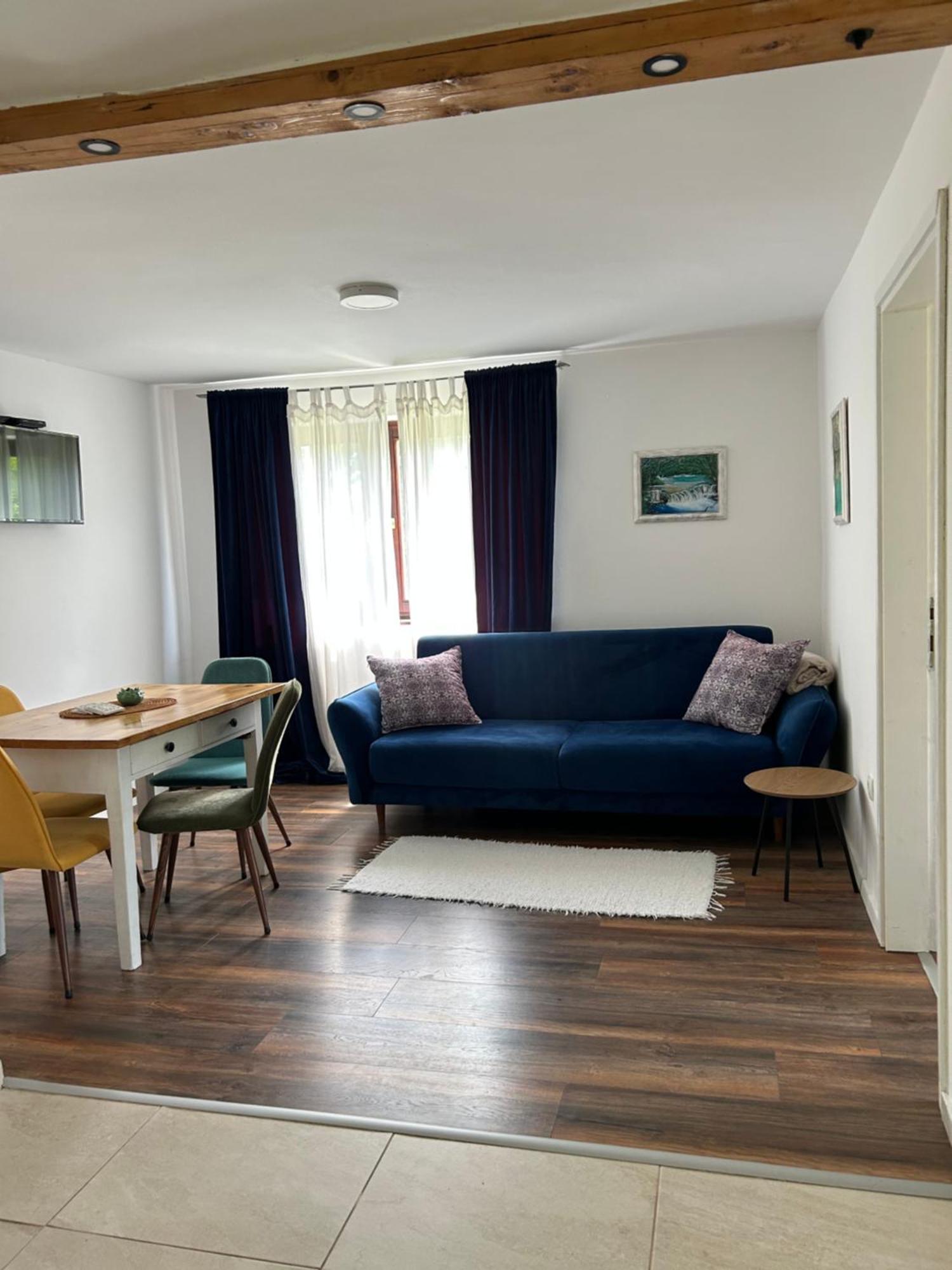 Apartments Celopek Licko Petrovo Selo ภายนอก รูปภาพ